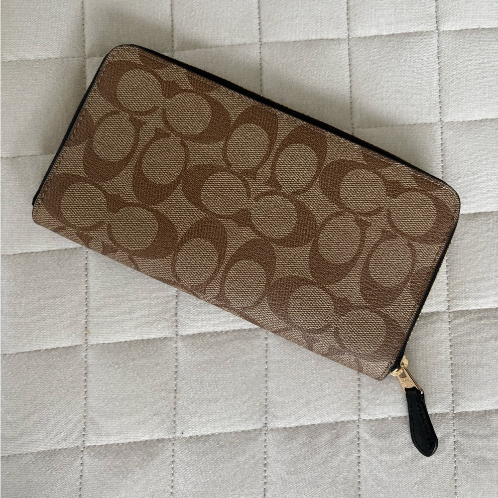 Coach Pac-Man Wallet - Picture 2 of 3